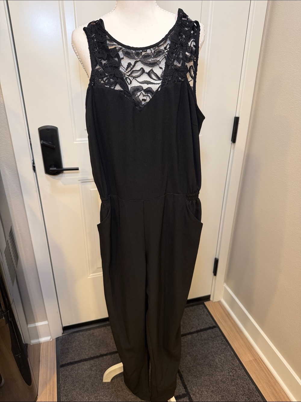 Black Lace Yoke Sleeveless Jumpsuit
